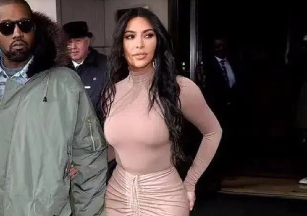 林书豪现状低调隐婚三年妻子很漂亮36岁和弟弟在台湾打篮球