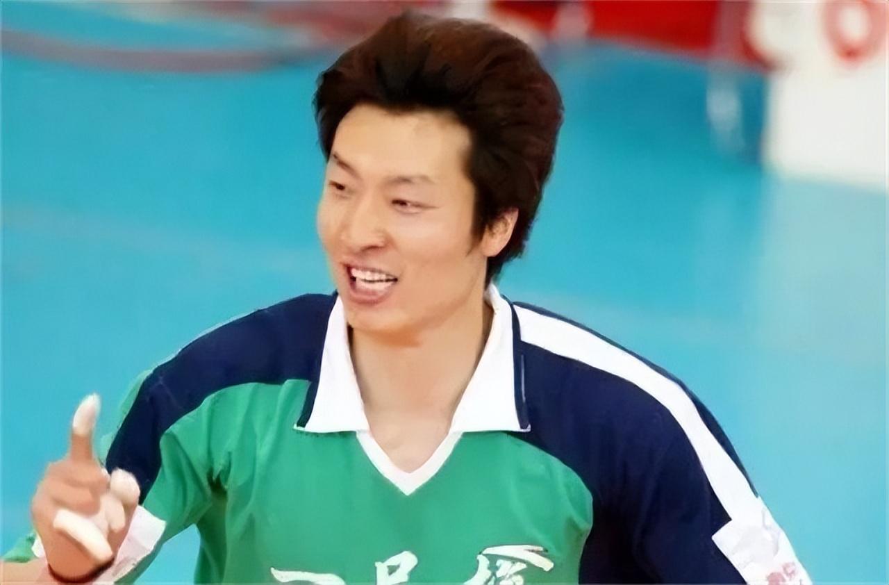 回顾男排陆飞离世妻子失去顶梁柱惠若琪带头捐助获15万善款