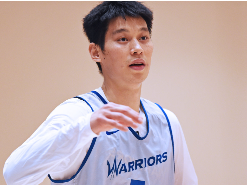 林书豪现状:低调隐婚三年,妻子很漂亮,36岁和弟弟在台湾打篮球