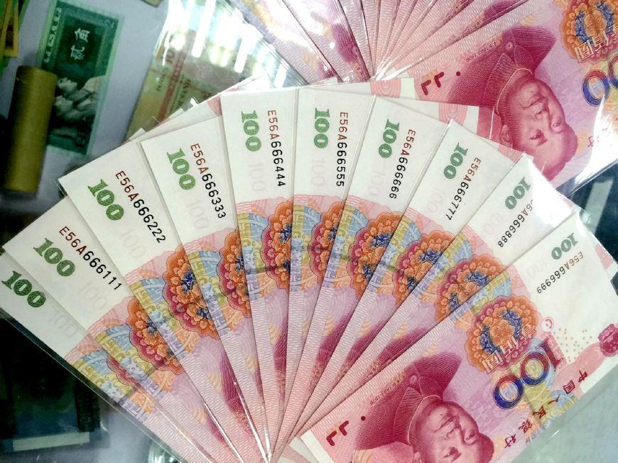 直到很久之后,哥哥们才知道,自己平时省吃俭用的钱,并不是妹妹从庄稼