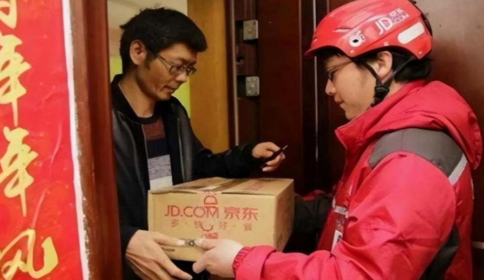 回顾京东的001号快递员老板曾承诺干满5年就给买房兑现了吗