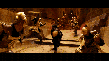 再说他打拳和练武功这事,江湖一直盛传向佐是李连杰的徒弟.