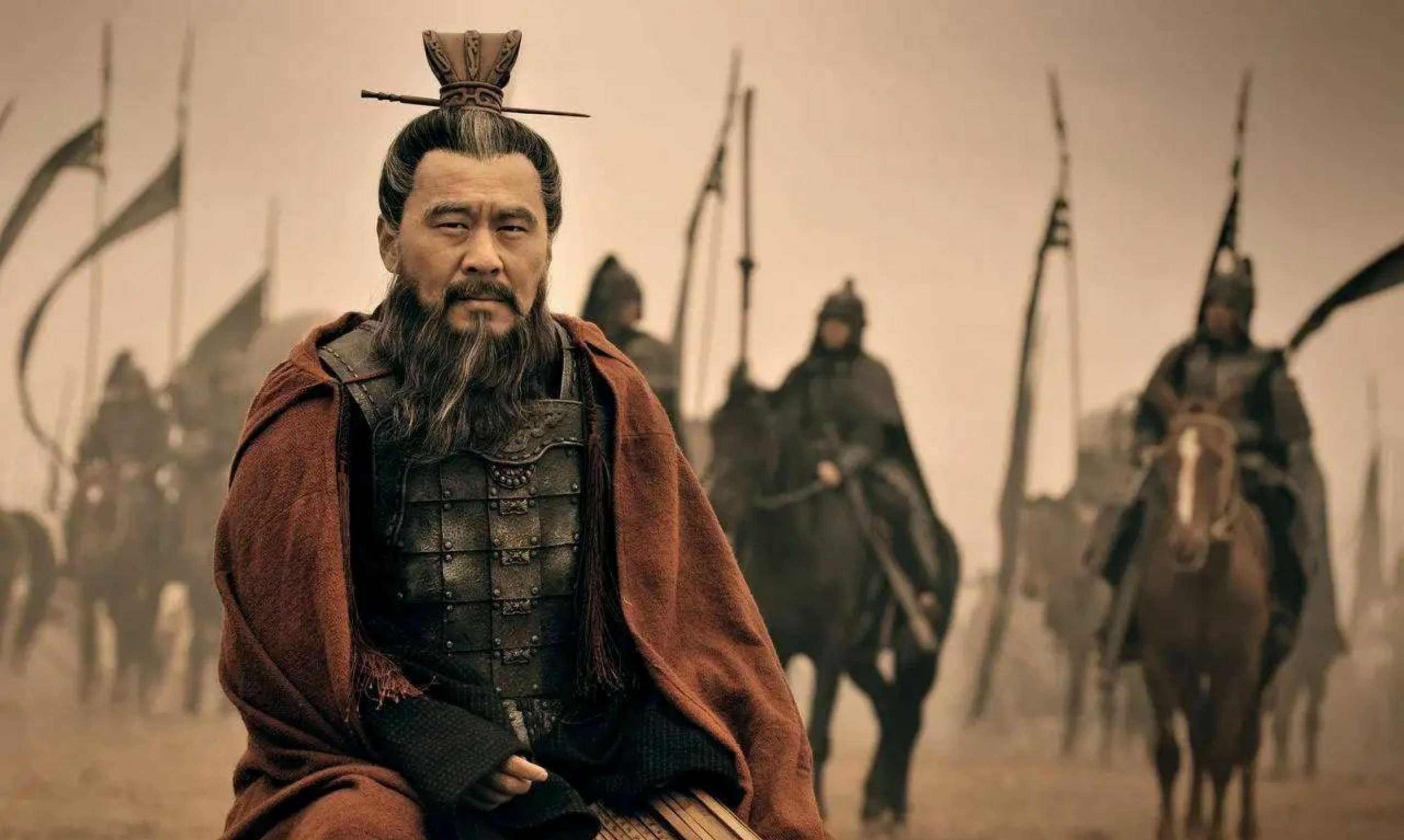 董卓独霸京城时,曹操乔装逃走,但为何不回老家,反而跑到陈留