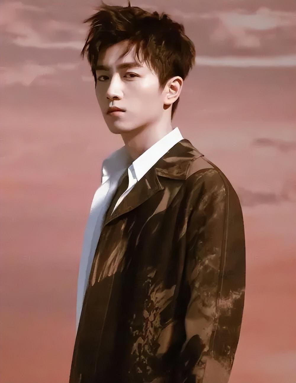 有刘海就别说颜值高了10位明星告诉你真正帅的人根本不靠发型