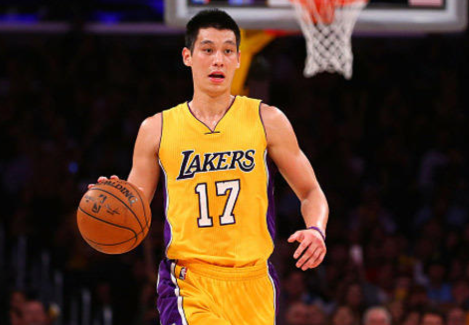 林书豪现状低调隐婚三年妻子很漂亮36岁和弟弟在台湾打篮球