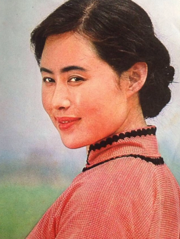 回顾斯琴高娃瑞士老公已去世她是否还会选择重返演艺圈
