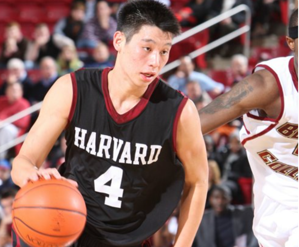 林书豪现状低调隐婚三年妻子很漂亮36岁和弟弟在台湾打篮球