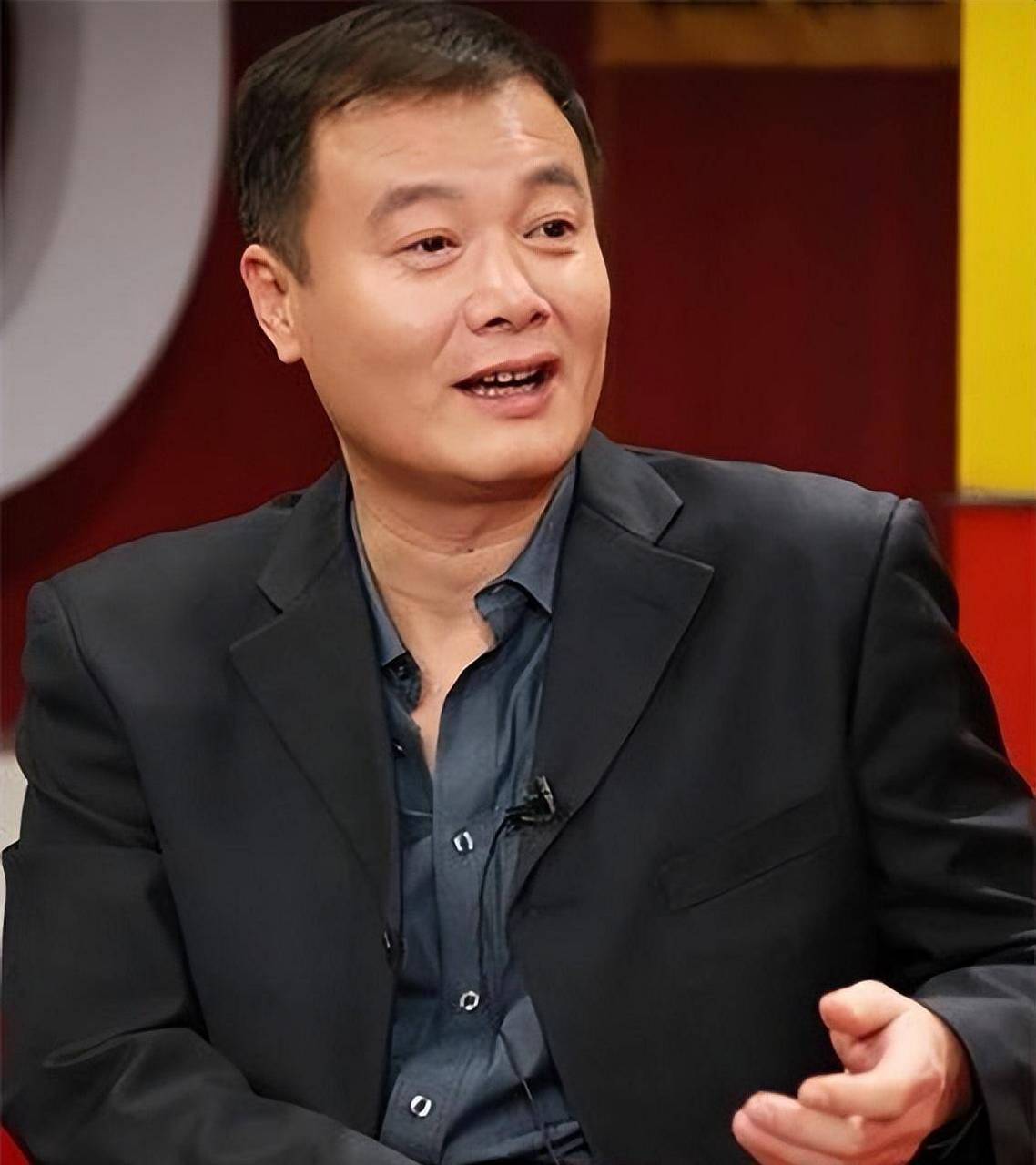 演员孙松说,在渴望里扮演忘恩负义的王沪生,最惨的就是我,其他演员