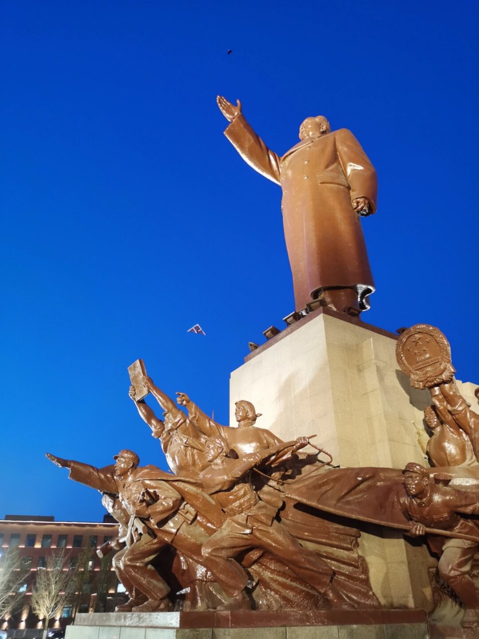 雕塑爱好者福利:激情燃烧,顶级群雕 	 我去了个超级棒的地方——沈阳