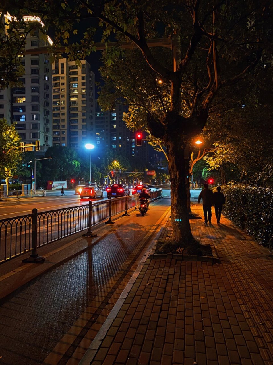 🌃🔧 是不是有时候觉得夜景照片模糊不清,细节丢失?