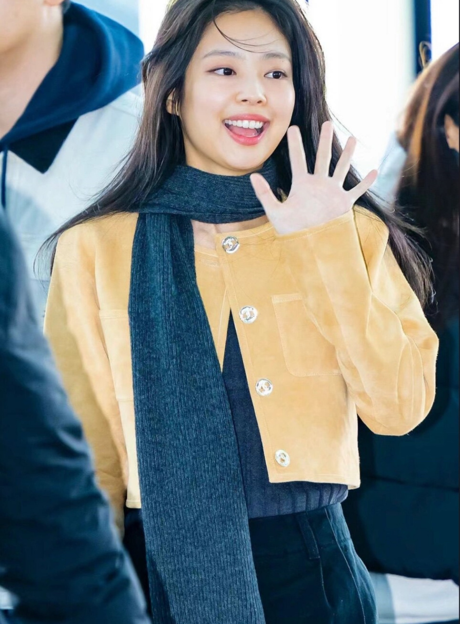 jennie金智妮6套秋冬初春高级感穿搭  不得不说,jennie的穿搭总是那么