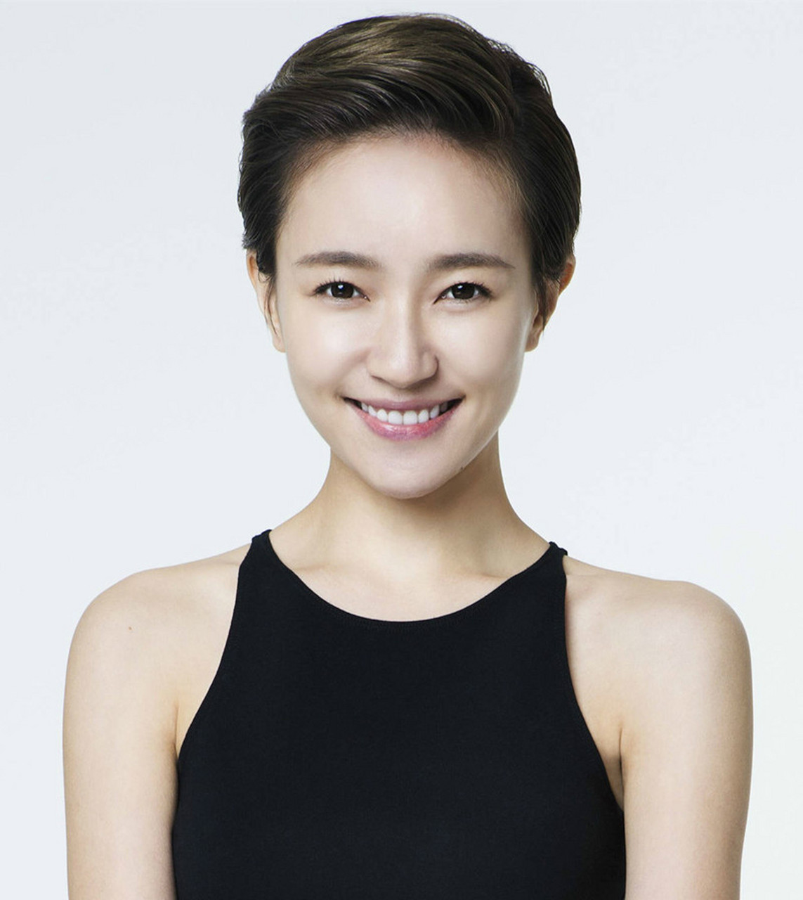 焦俊艳,一个靠演技说话的演员,她的美不在于第一眼,而是需要你慢慢