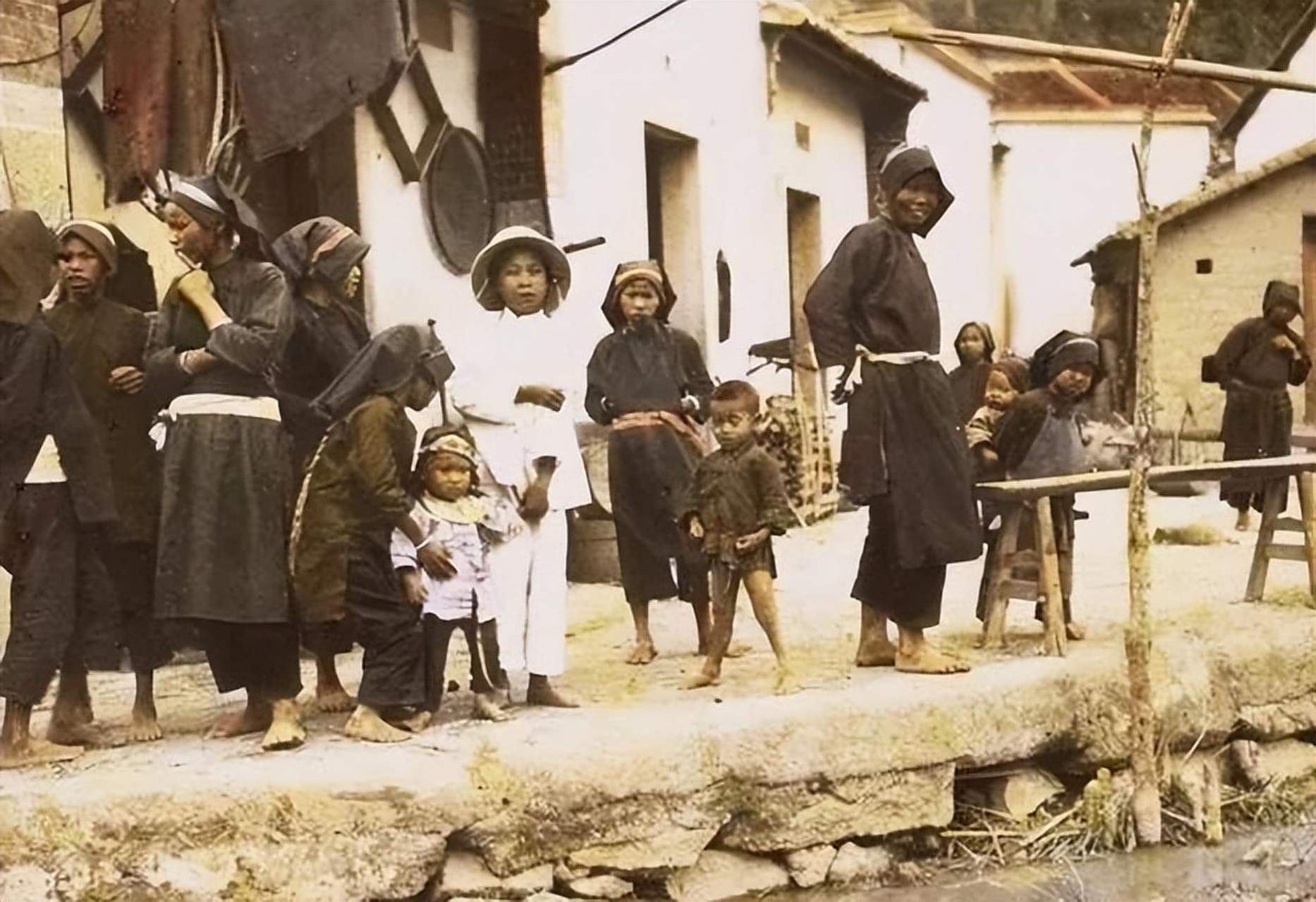 原来这就是100年前客家人真实照片