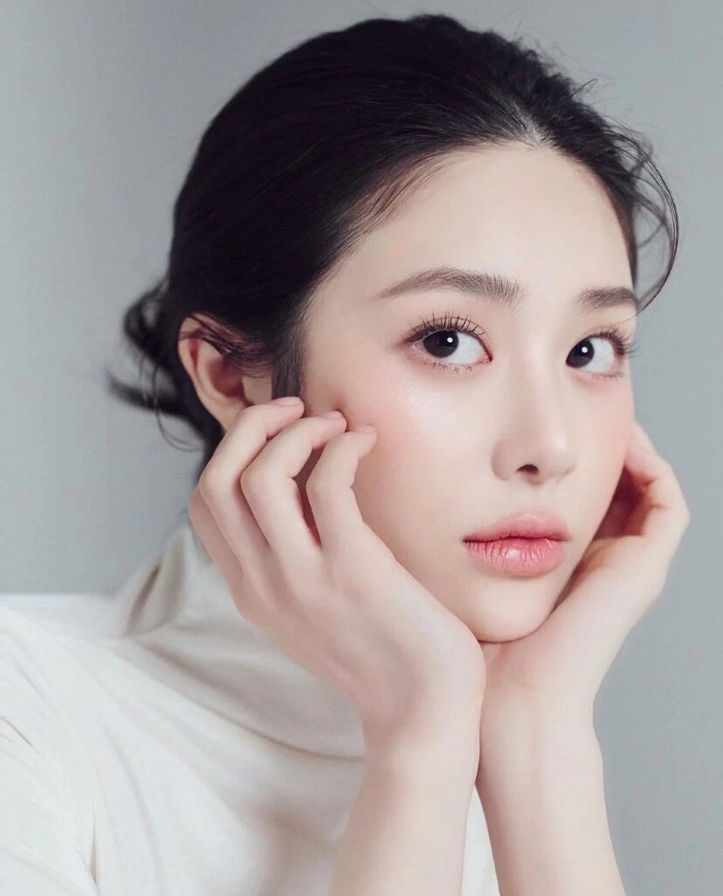 9678韩系清透水光肌妆容,打造干净裸妆新风尚!