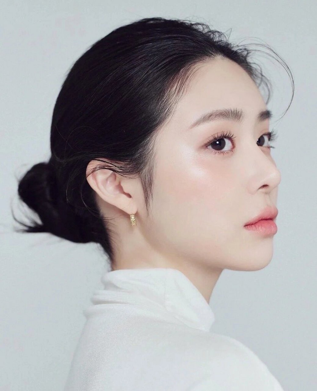 9678韩系清透水光肌妆容,打造干净裸妆新风尚!