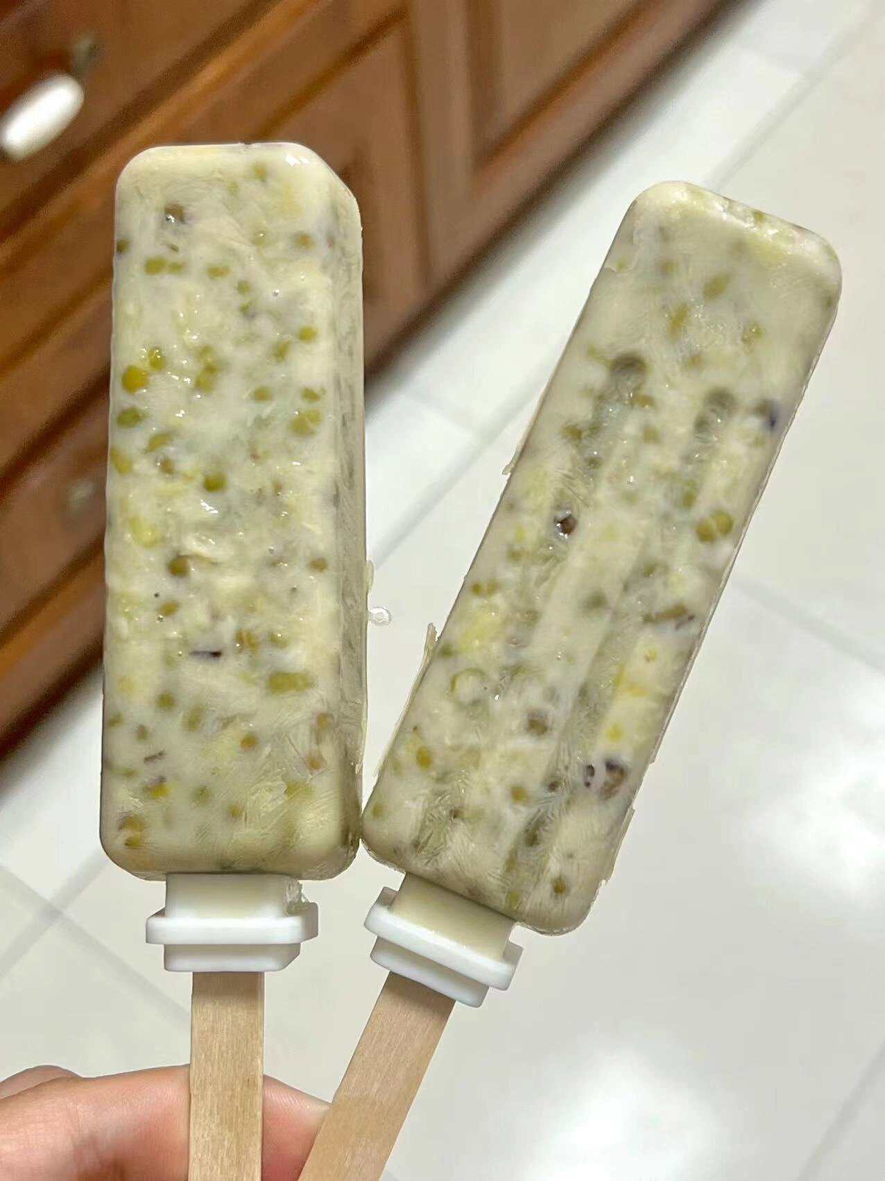 99自制绿豆冰棍,清爽夏日美味.@爱吃的小宇呀的动态