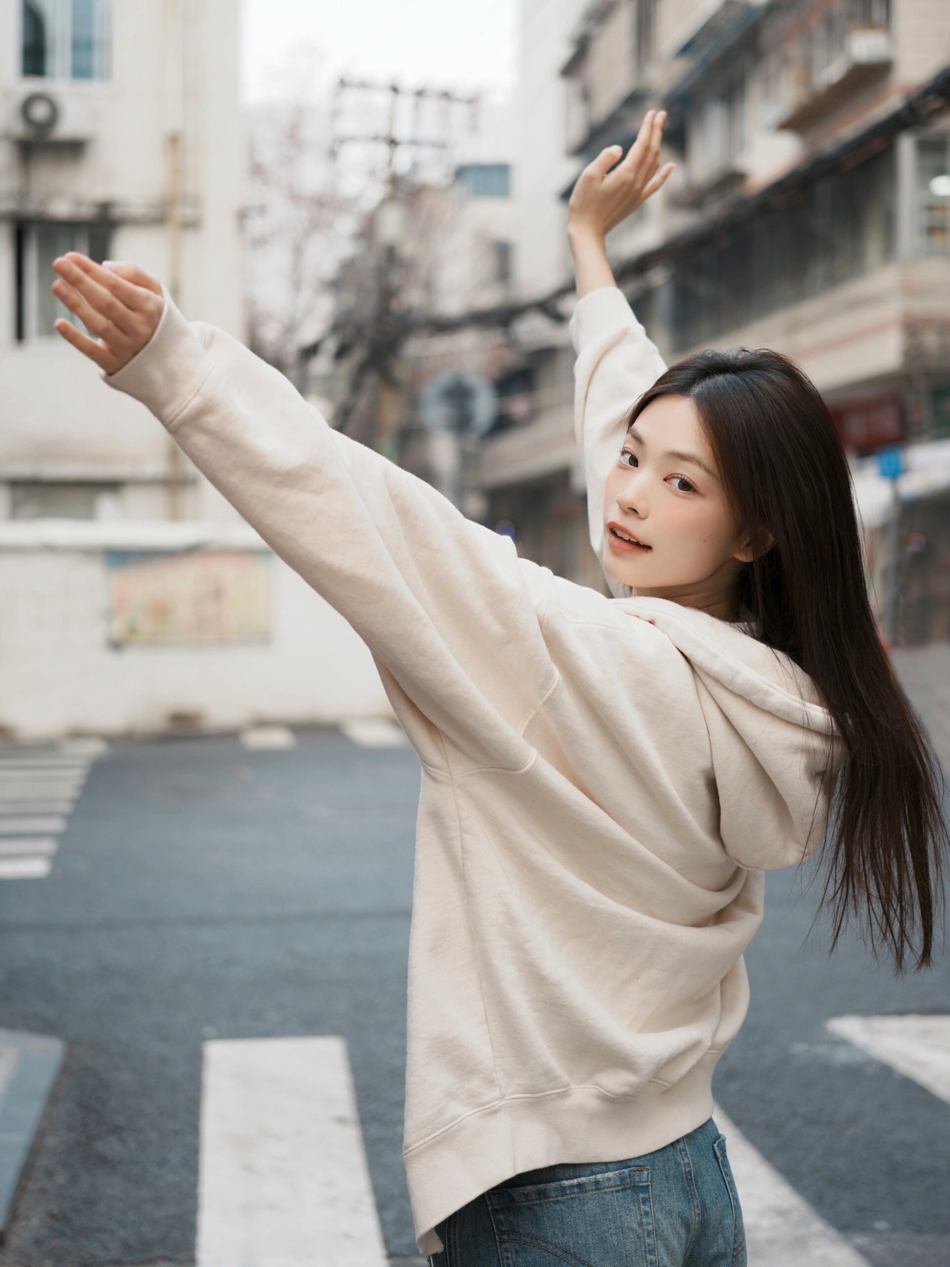 街道日常感写真|超出片的拍照姿势  我真的太喜欢这种日常随意的感觉