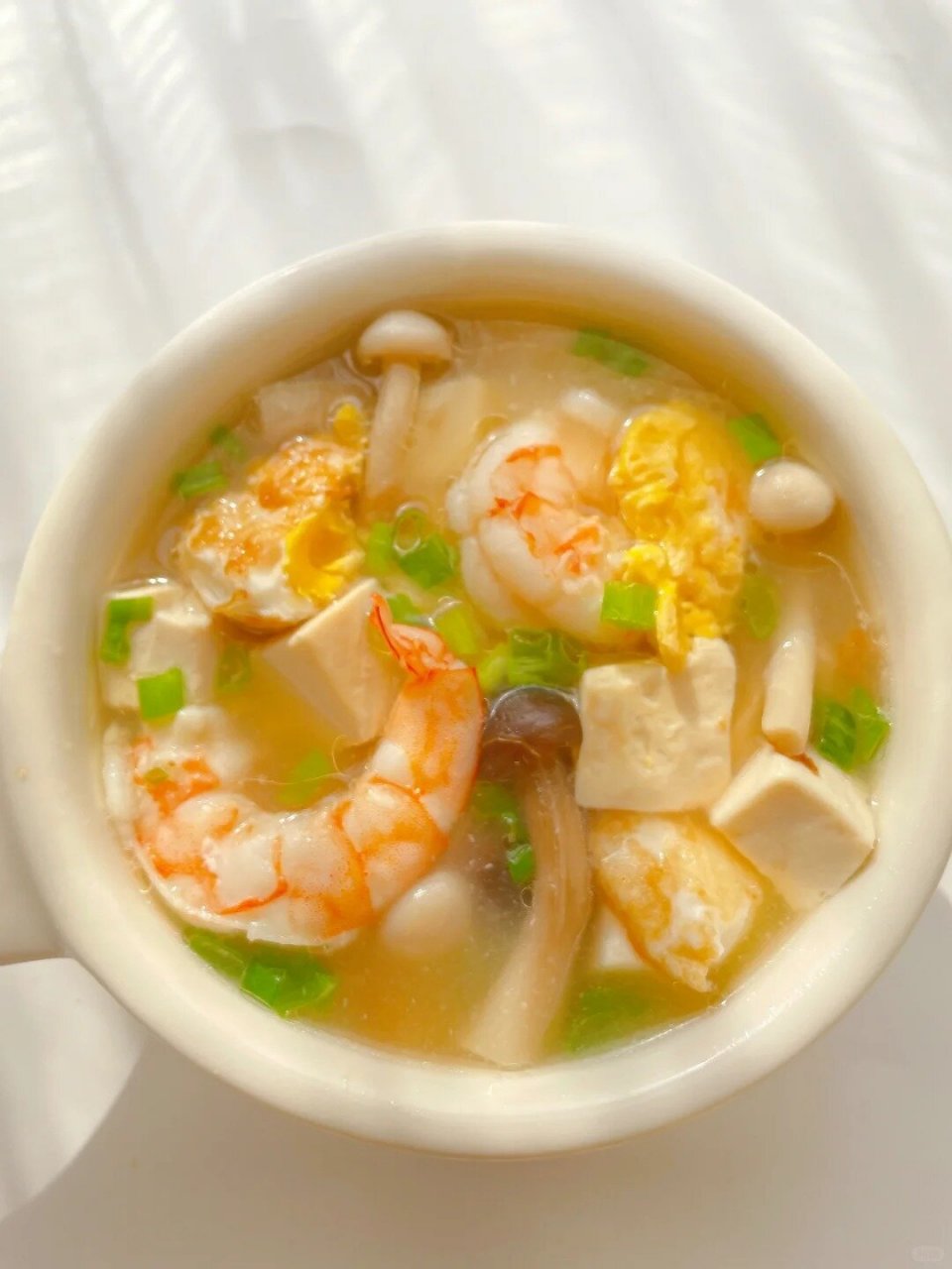 虾仁菌菇豆腐汤