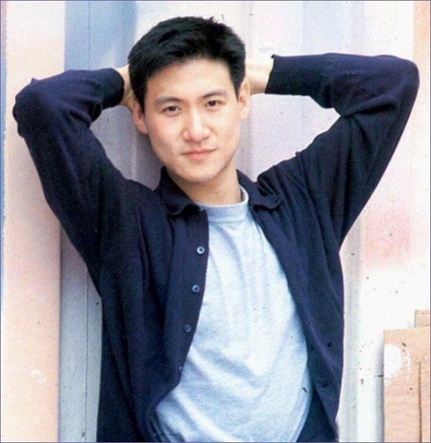 这个红衣小哥真是张学友吗?mygod