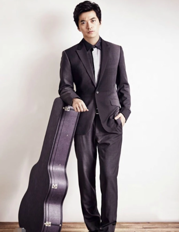 回顾没想到丁克了一辈子的李健如今成人生赢家