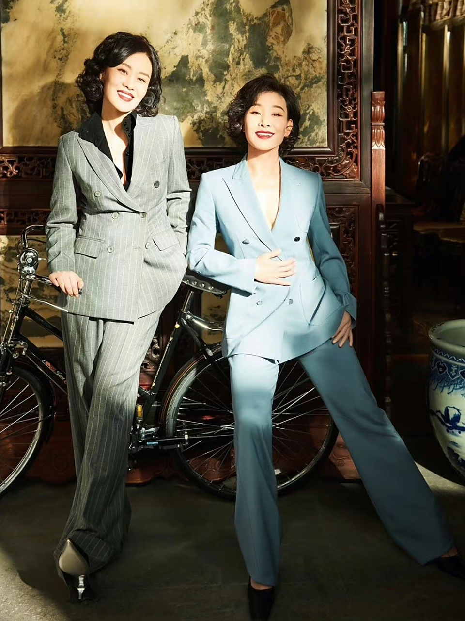 长大以后才体会到陈冲,邬君梅的美,不是五官,是从头发丝到脚趾的,迎面