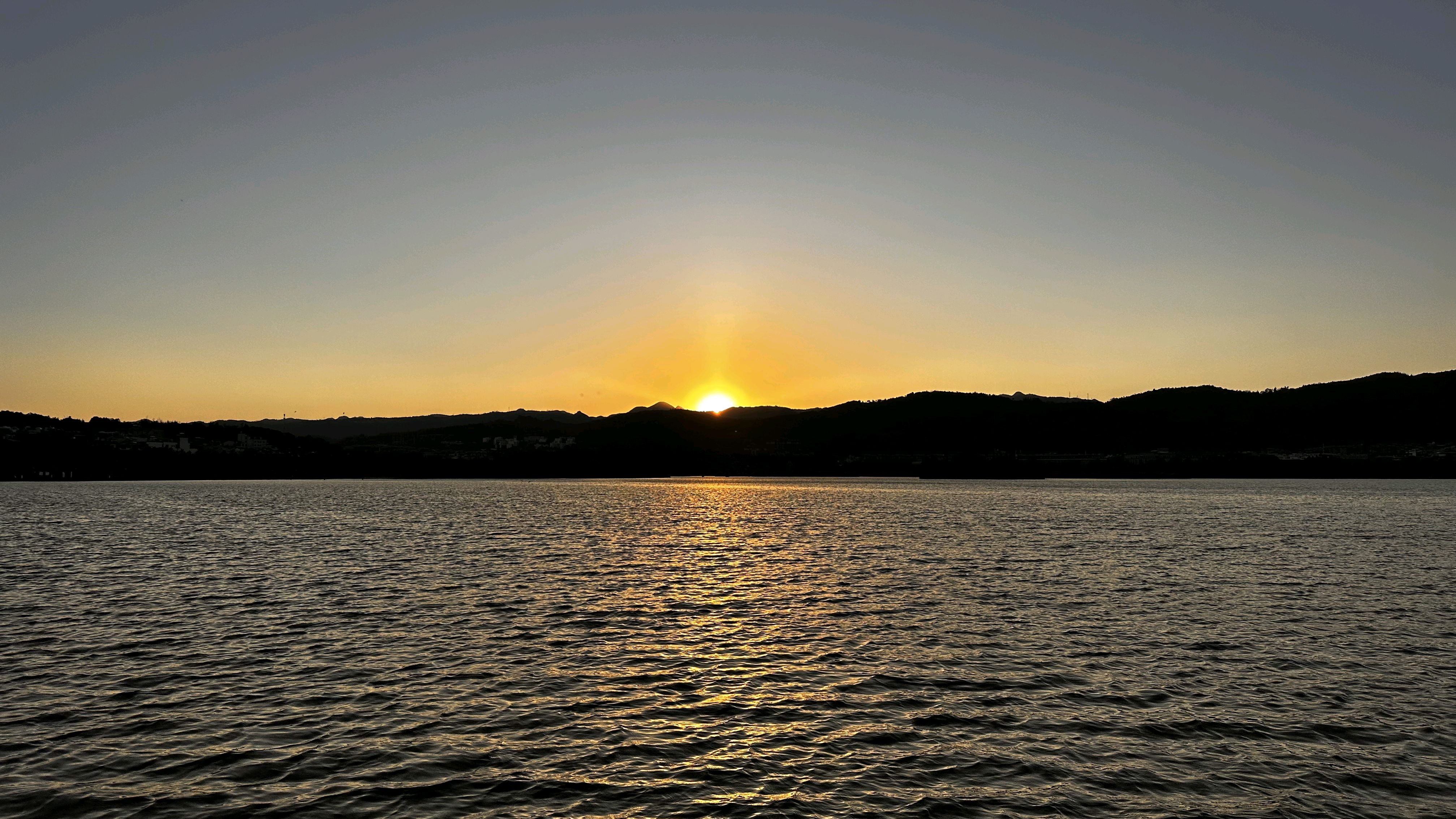 如果还没见过云南弥勒湖泉生态园日落,那真的是错过一个绝美风景