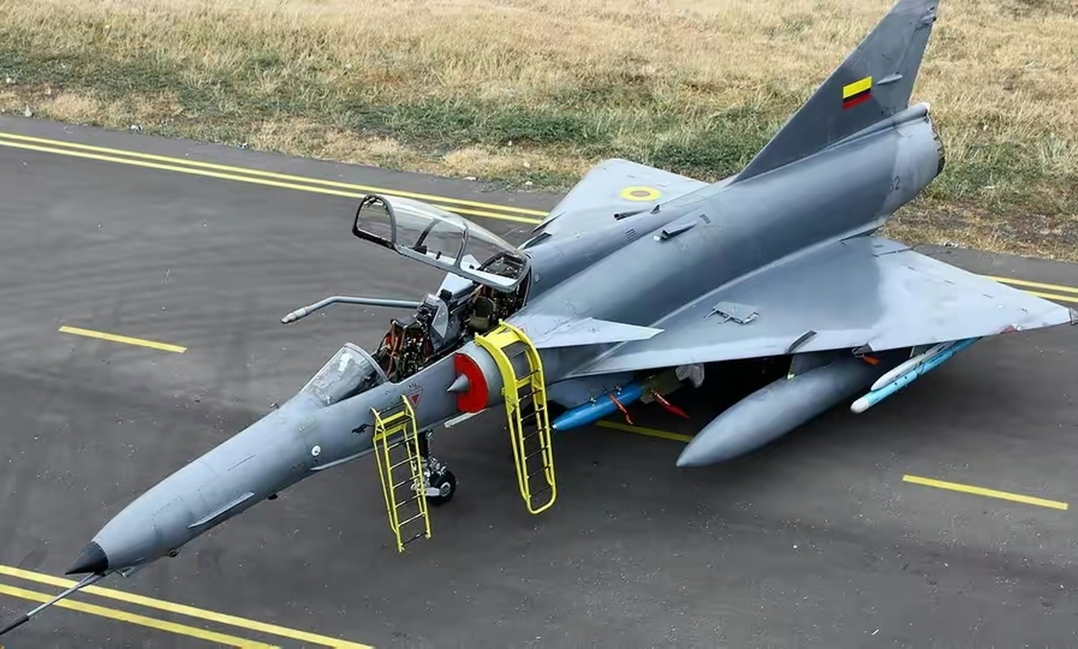 战机欣赏:以色列研制的幼狮战斗机,该机是在幻影3的基础上换装了