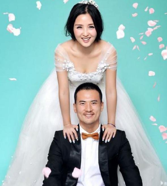 回顾释小龙何洁分手多年后一个身家过亿一个捉襟见肘