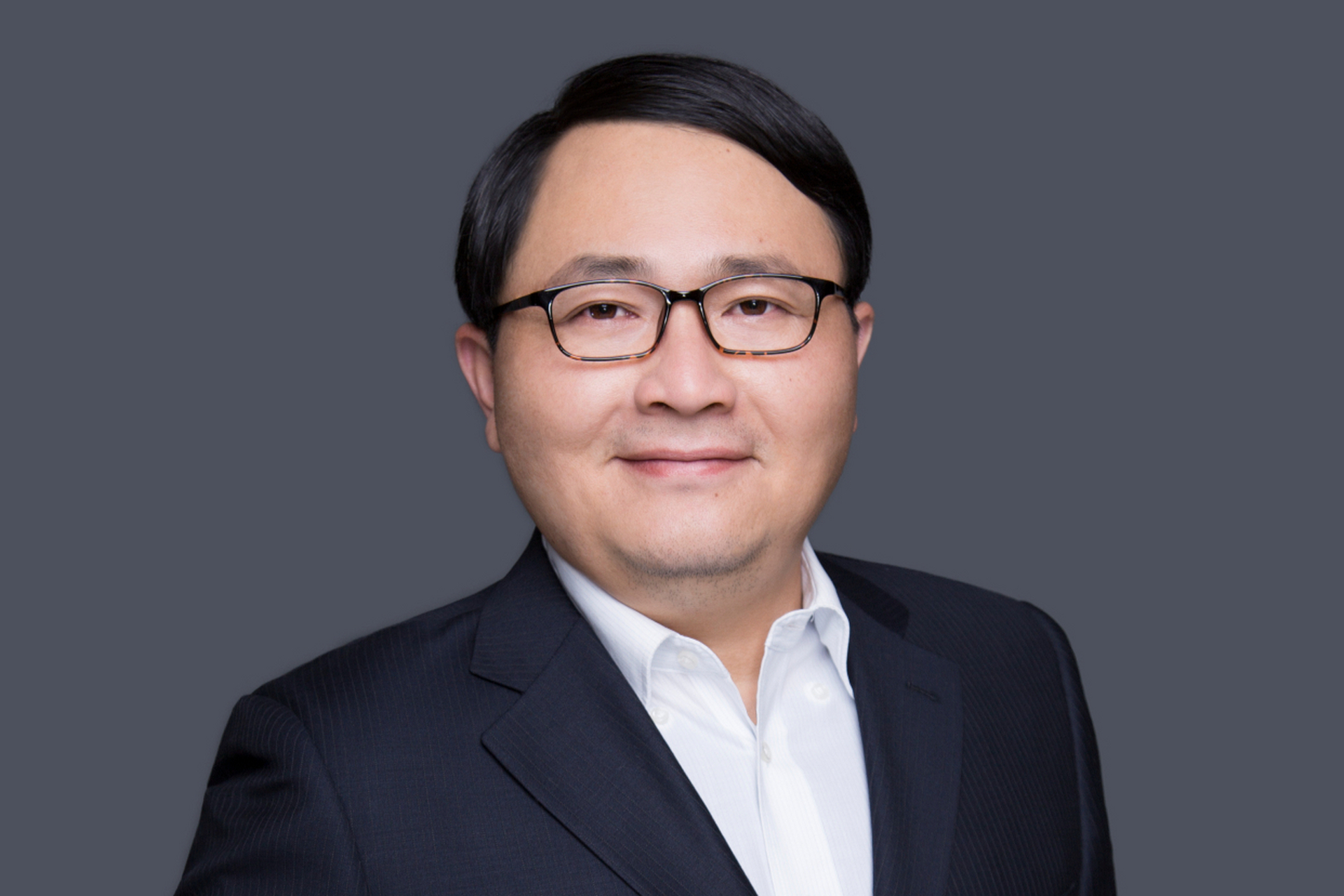 3月6日,学术巨星肖峰博士正式加盟北京举贤人才集团担任首席科学家.