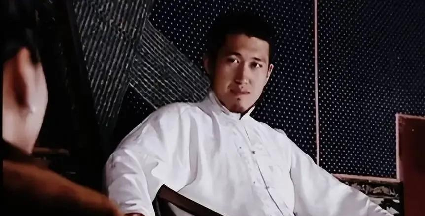 三次改名字一张坏蛋脸猎冰的这个演员凭什么被张译赏识