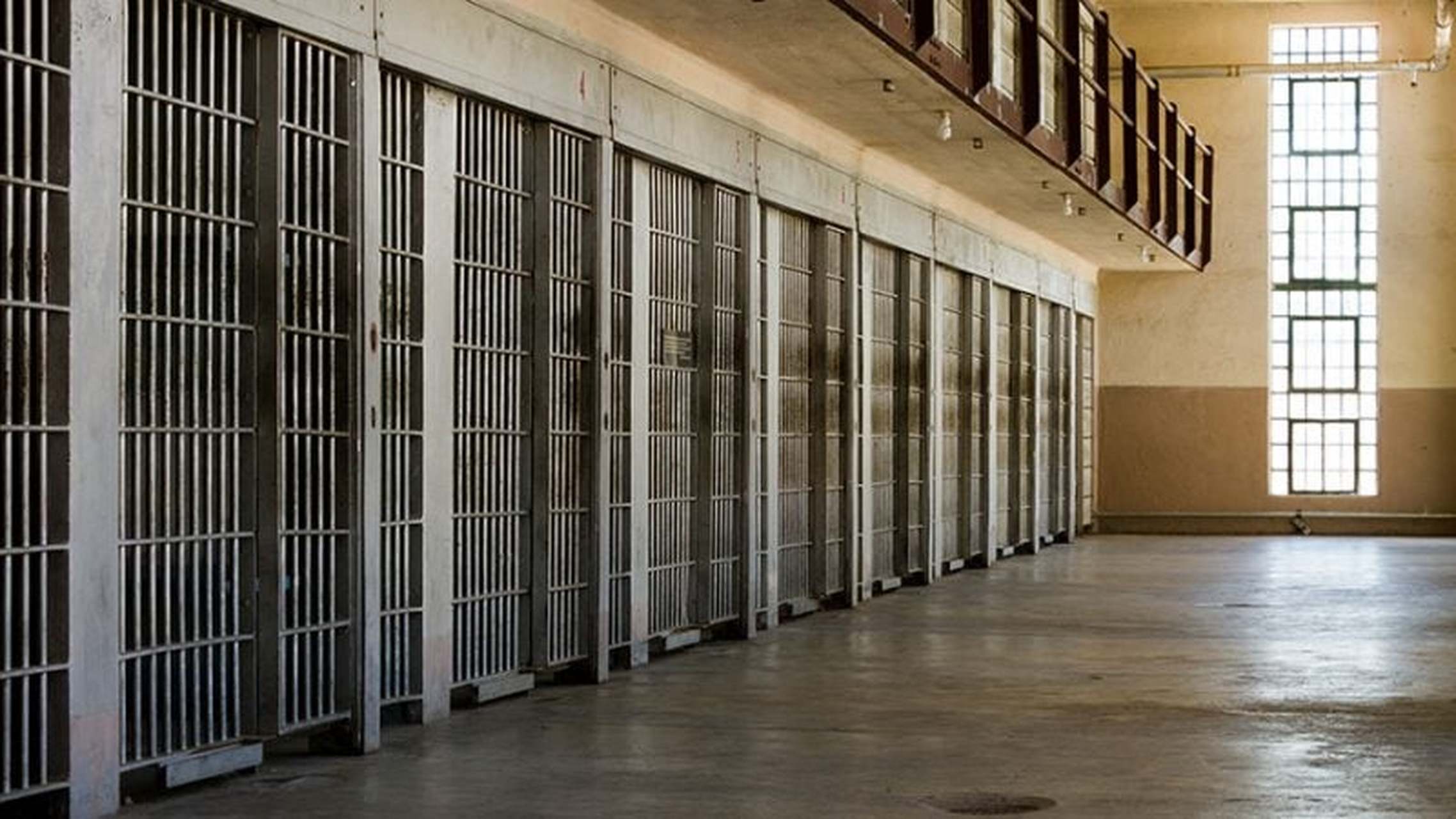 根据一份官方备忘录,为了遏制严重的监狱爆满情况,比利时将给予某些