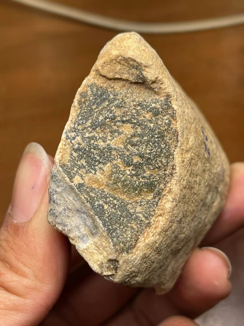 缅甸翡翠原石 天然a货玉石毛料 183克大马坎山料断口糯冰飘花牌子料