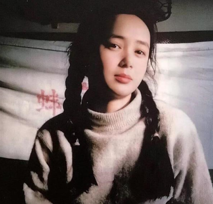 回顾蒋雯丽母亲生三个女儿二女儿漂亮小女儿的婚姻让她操心