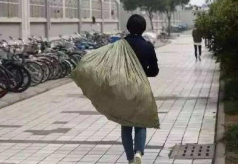 回顾:大学生离奇失踪,父母卖房寻遍全国未果,再见时沦为乞丐?
