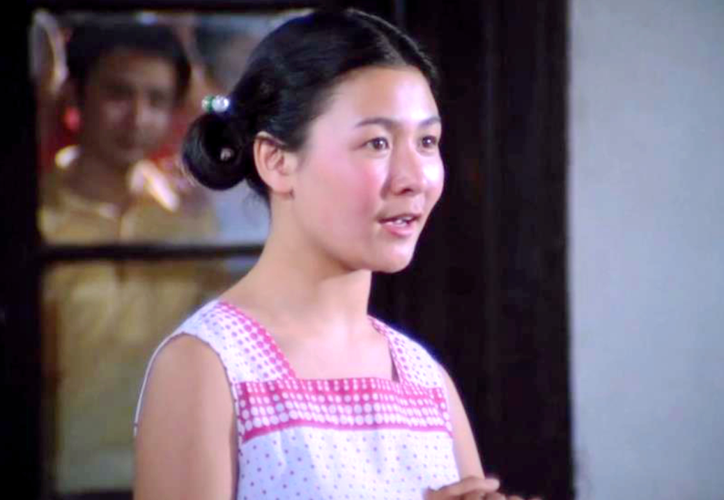 有一次上课老师点名,点到马静时,正在走神儿的郭靖听到"静"字就条件