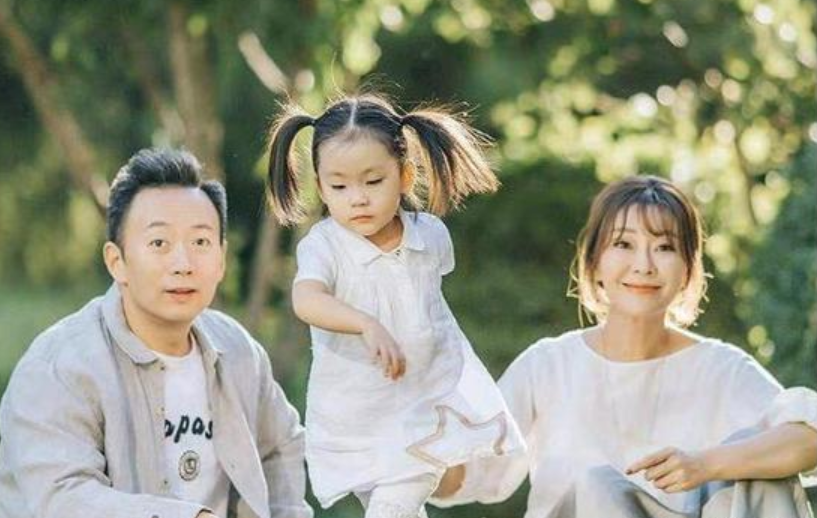 王小骞和谭江海结婚15年都没敢生一个孩子,只为彼此的工