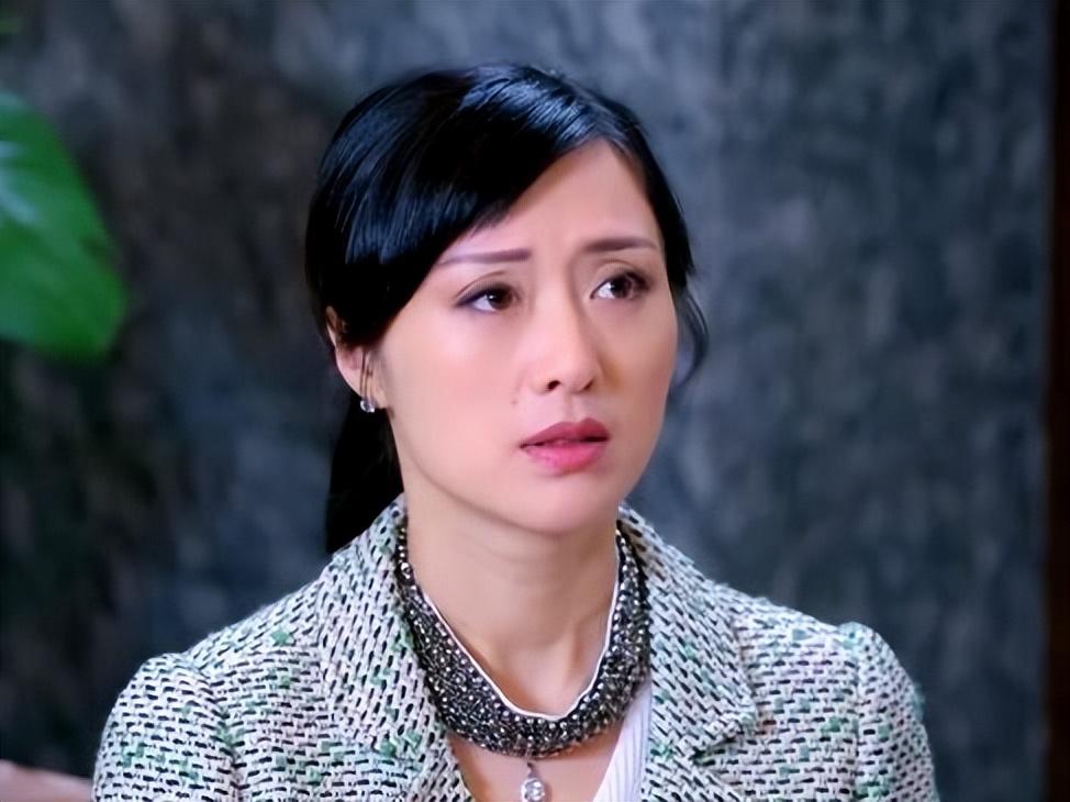 回顾白珊父亲是白诚仁13岁出道靠苦情戏成名今幸福美满