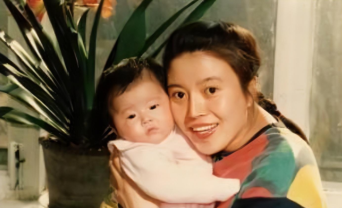 回顾丁嘉丽两段婚姻伤人伤己对不起一双儿女她晚年生活怎样