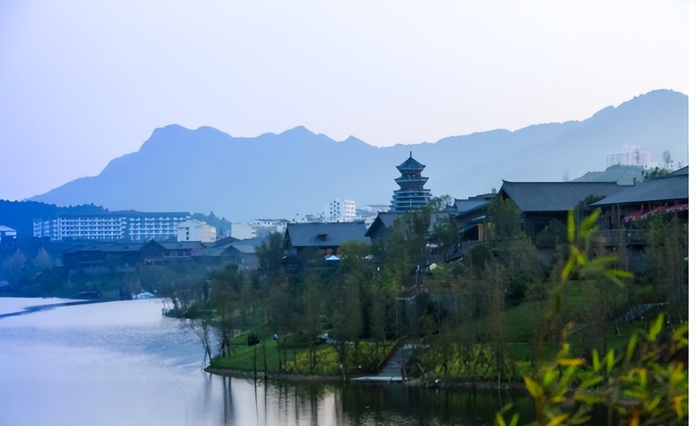 14年80后县长让王健林把利润全留在丹寨县后来他的仕途如何