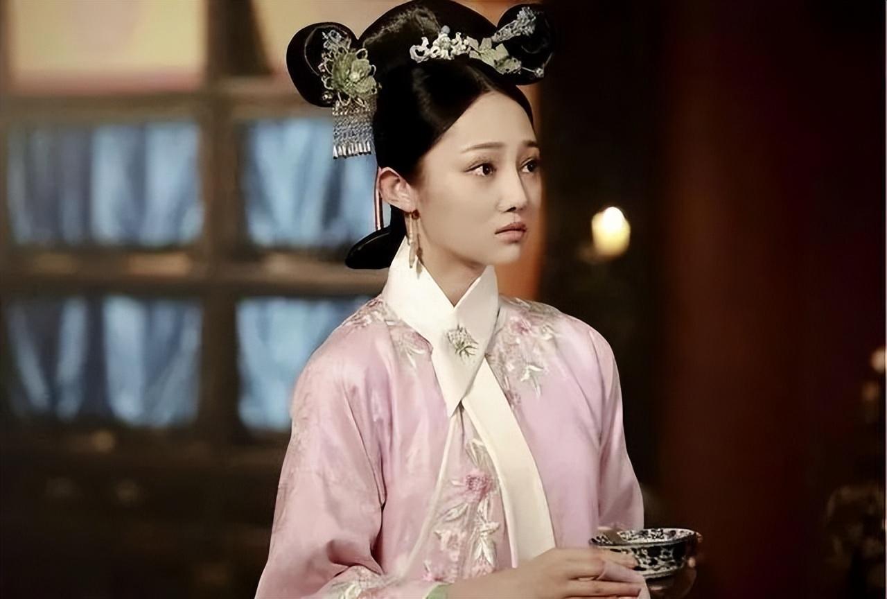 她至死仍是卑贱的侍妾乾隆从不爱她为何偏要与她合葬