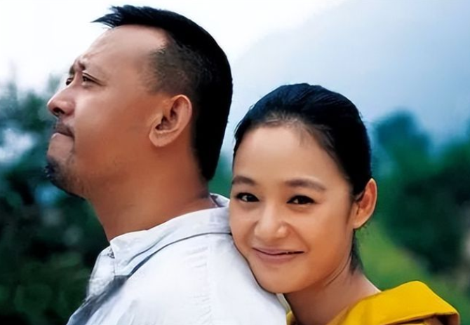 回顾周韵婆媳矛盾不断丈夫姜文苦不堪言她刚柔并济化解恩怨