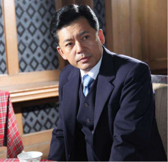 回顾何政军43岁凭亮剑走红成名不弃糟糠妻恩爱30年