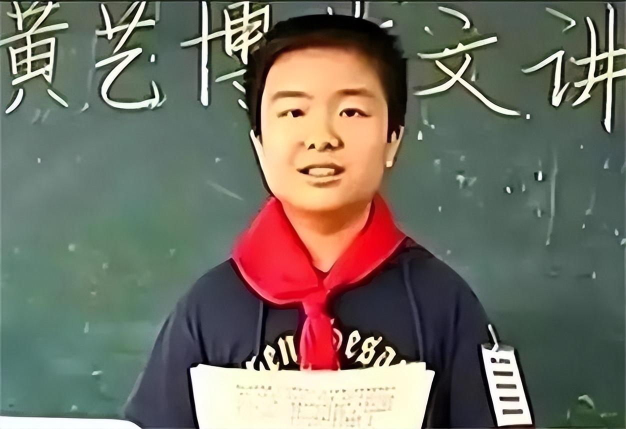 五道杠小学生曾因一脸官相而走红如今状态却令人惋惜