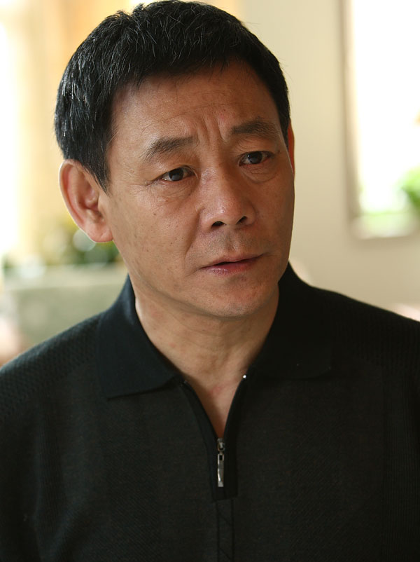 回顾国家一级演员77岁仍在拍戏住上亿四合院儿子是他一生骄傲