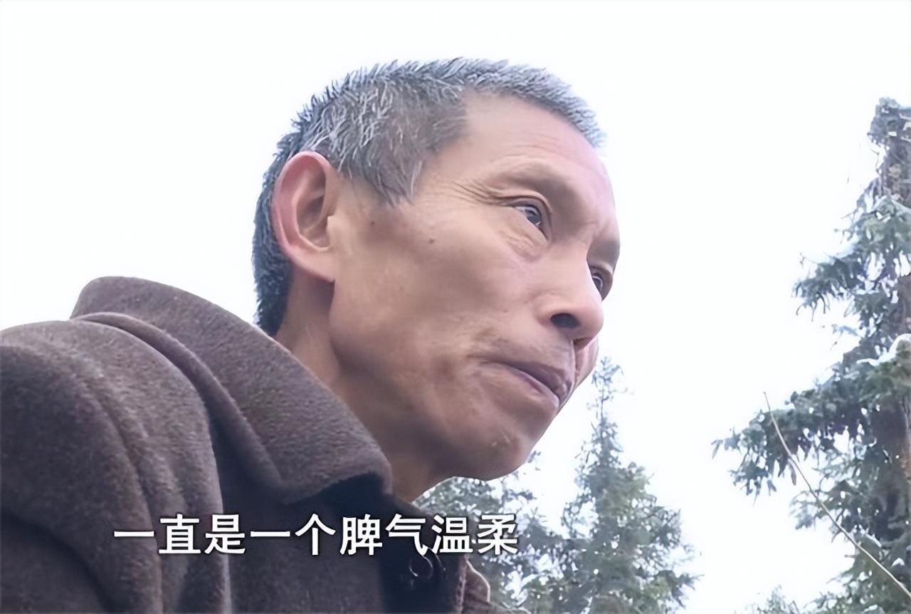 刘成夫妻的宿舍,离王新宇的工地并不远,他很快便找到了二人.