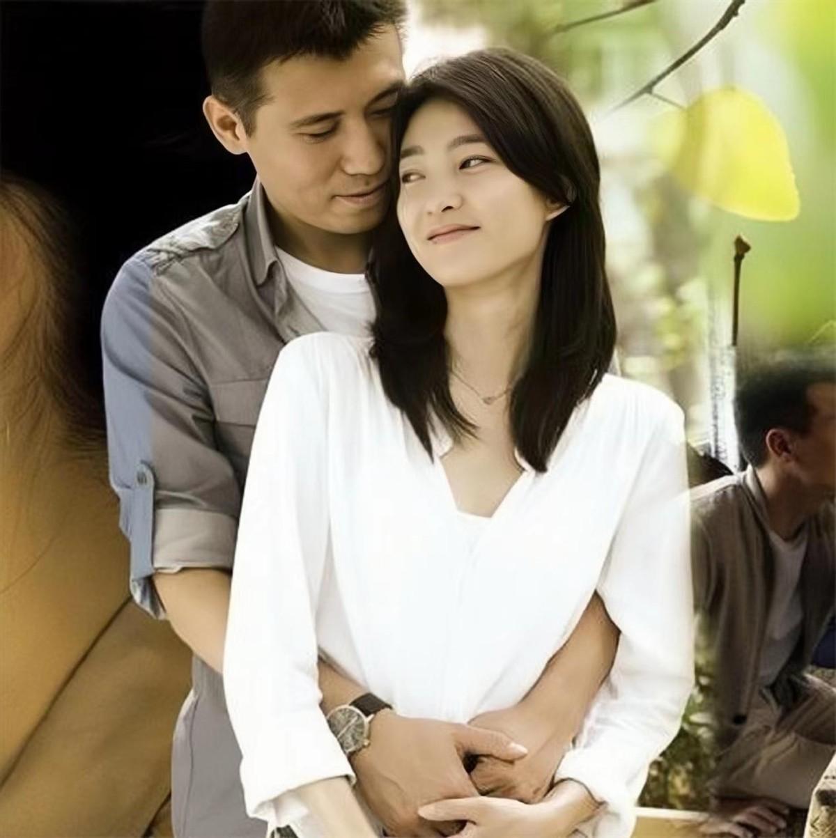 2011年,李乃文与"素颜女神"王丽坤合作电视剧《婚巢》.