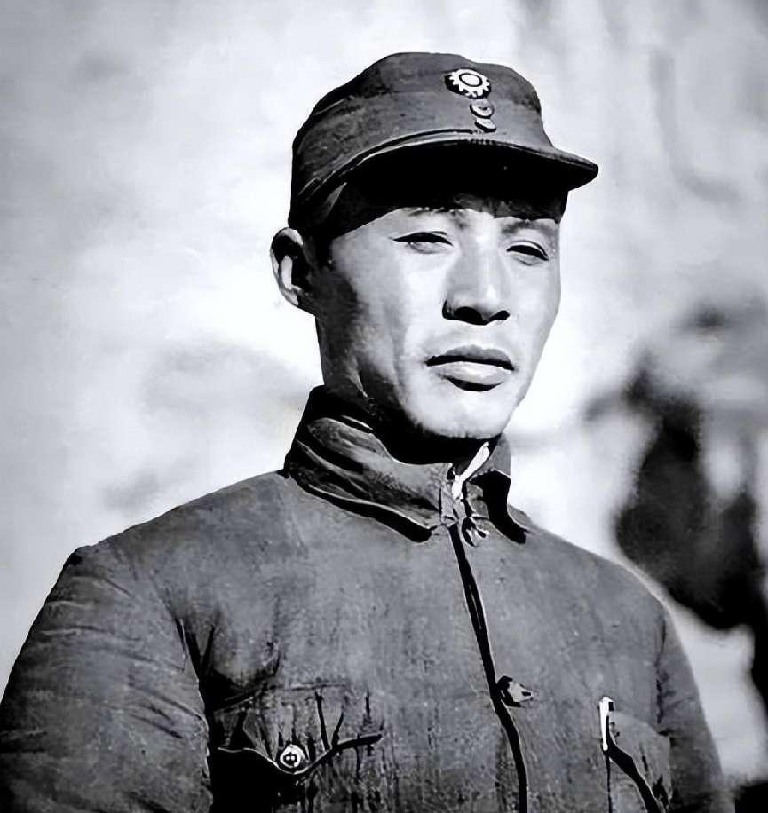 1948年军长下令处决副军长副官副军长现在天天带枪无法下手