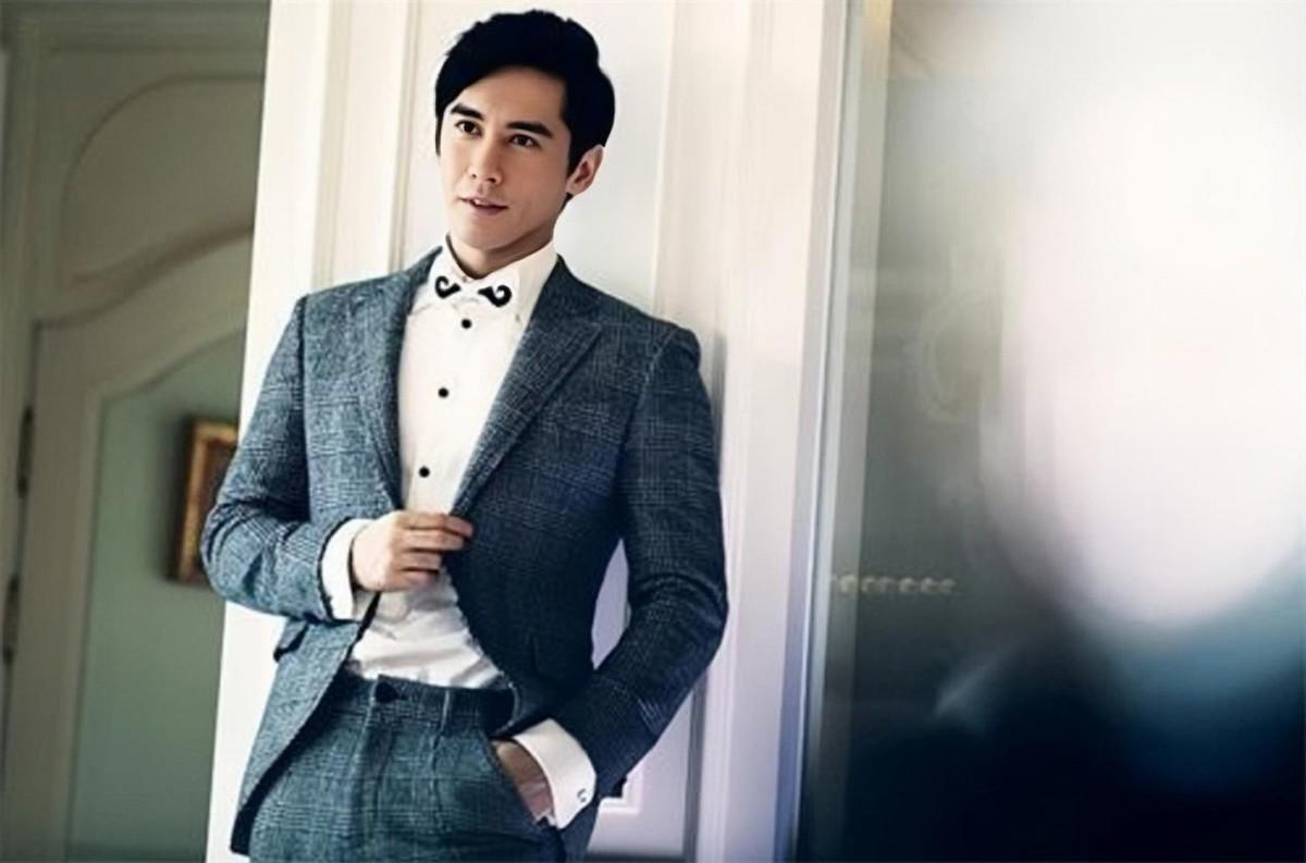 回顾张伦硕娶大12岁的钟丽缇做3个女儿的继父结婚8年恩爱如初