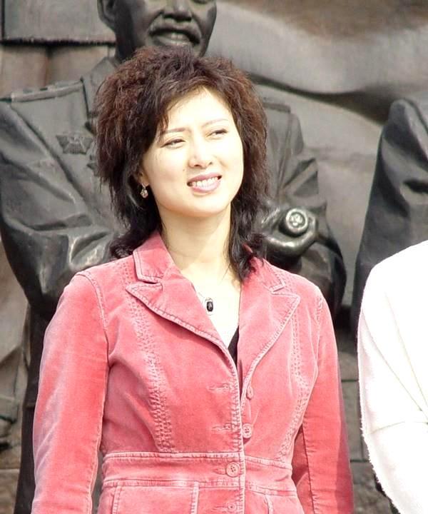 回顾白珊父亲是白诚仁13岁出道靠苦情戏成名今幸福美满