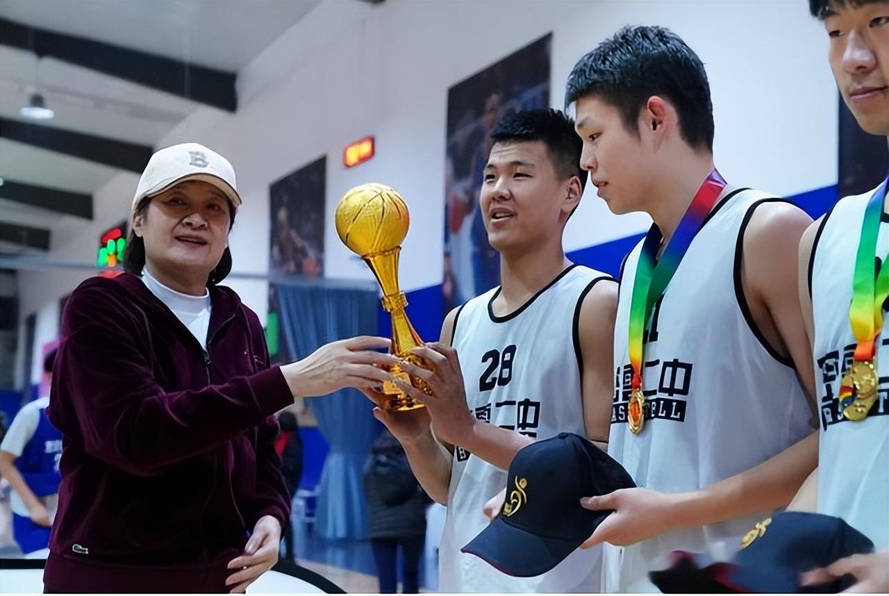 回顾前女篮国手宋晓波没有破坏张大维的婚姻66岁创业成为富婆